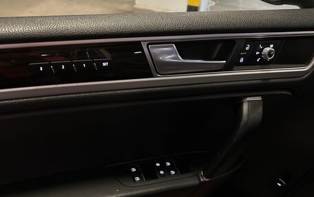 Volkswagen Touareg III, 2015 год, 2 000 000 рублей, 8 фотография