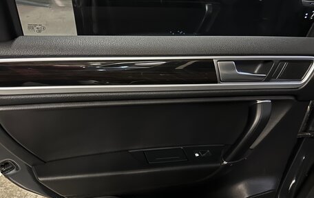 Volkswagen Touareg III, 2015 год, 2 000 000 рублей, 7 фотография