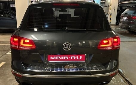 Volkswagen Touareg III, 2015 год, 2 000 000 рублей, 3 фотография