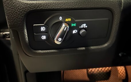 Volkswagen Touareg III, 2015 год, 2 000 000 рублей, 9 фотография