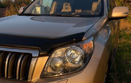 Toyota Land Cruiser Prado 150 рестайлинг 2, 2010 год, 2 650 000 рублей, 2 фотография