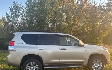 Toyota Land Cruiser Prado 150 рестайлинг 2, 2010 год, 2 650 000 рублей, 5 фотография