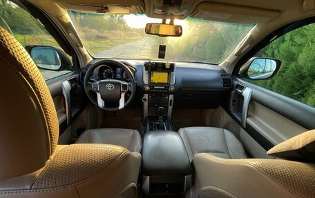 Toyota Land Cruiser Prado 150 рестайлинг 2, 2010 год, 2 650 000 рублей, 8 фотография