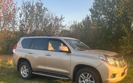 Toyota Land Cruiser Prado 150 рестайлинг 2, 2010 год, 2 650 000 рублей, 7 фотография