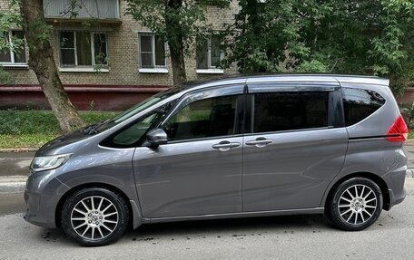 Honda Freed II, 2017 год, 1 650 000 рублей, 4 фотография