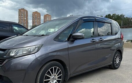 Honda Freed II, 2017 год, 1 650 000 рублей, 8 фотография