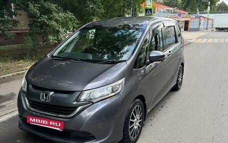 Honda Freed II, 2017 год, 1 650 000 рублей, 3 фотография