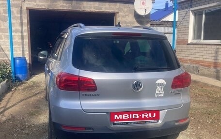 Volkswagen Tiguan I, 2013 год, 1 800 000 рублей, 2 фотография