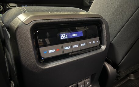 Toyota Land Cruiser Prado, 2024 год, 9 690 000 рублей, 33 фотография