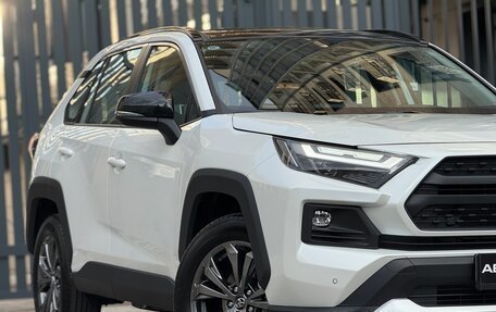 Toyota RAV4, 2025 год, 4 000 000 рублей, 14 фотография