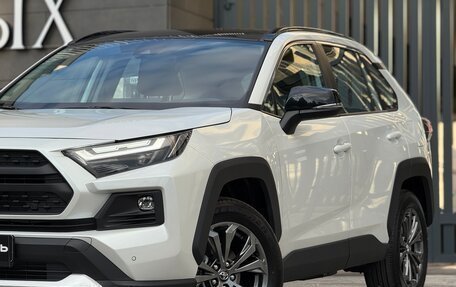 Toyota RAV4, 2025 год, 4 000 000 рублей, 11 фотография