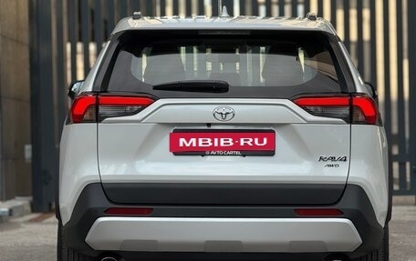Toyota RAV4, 2025 год, 4 000 000 рублей, 21 фотография
