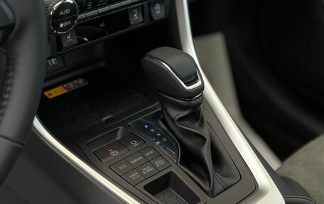Toyota RAV4, 2025 год, 4 000 000 рублей, 34 фотография