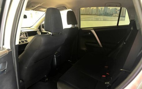 Toyota RAV4, 2015 год, 2 300 000 рублей, 8 фотография