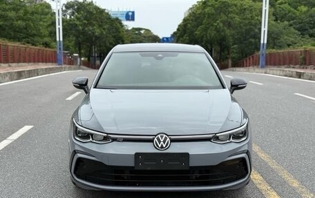 Volkswagen Golf VIII, 2021 год, 2 090 000 рублей, 2 фотография
