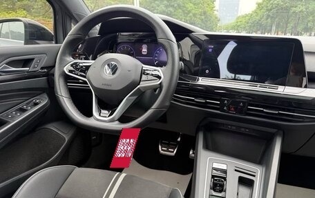 Volkswagen Golf VIII, 2021 год, 2 090 000 рублей, 16 фотография