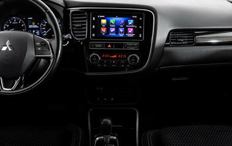 Mitsubishi Outlander III рестайлинг 3, 2019 год, 2 049 000 рублей, 11 фотография