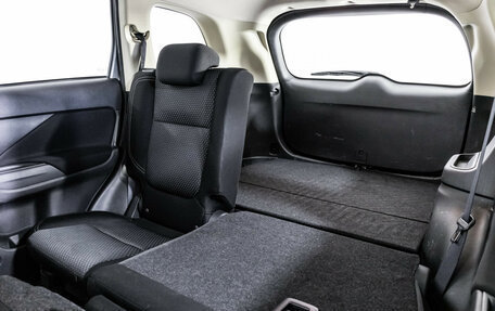 Mitsubishi Outlander III рестайлинг 3, 2019 год, 2 049 000 рублей, 19 фотография