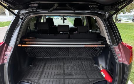 Toyota RAV4, 2014 год, 1 950 000 рублей, 6 фотография