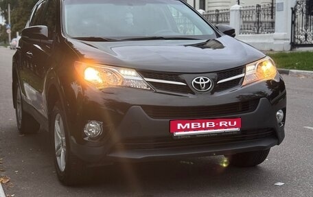 Toyota RAV4, 2014 год, 1 950 000 рублей, 10 фотография