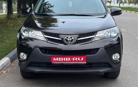 Toyota RAV4, 2014 год, 1 950 000 рублей, 4 фотография