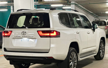 Toyota Land Cruiser, 2024 год, 13 990 000 рублей, 3 фотография