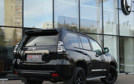 Toyota Land Cruiser Prado 150 рестайлинг 2, 2021 год, 5 753 000 рублей, 2 фотография