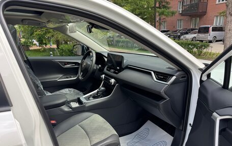 Toyota RAV4, 2025 год, 3 900 000 рублей, 8 фотография