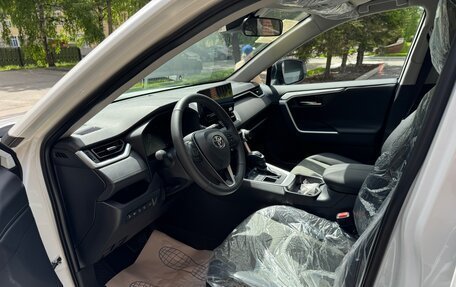 Toyota RAV4, 2025 год, 3 900 000 рублей, 13 фотография