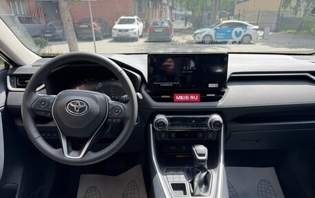 Toyota RAV4, 2025 год, 3 900 000 рублей, 12 фотография