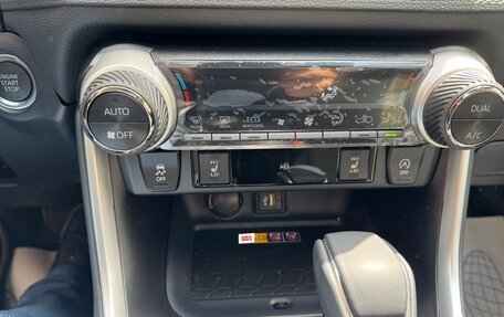 Toyota RAV4, 2025 год, 3 900 000 рублей, 16 фотография