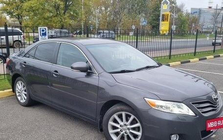 Toyota Camry, 2010 год, 1 350 000 рублей, 2 фотография