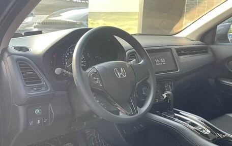 Honda Vezel, 2022 год, 1 710 000 рублей, 8 фотография