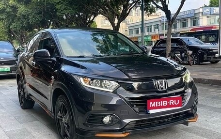 Honda Vezel, 2022 год, 1 710 000 рублей, 4 фотография