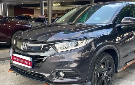 Honda Vezel, 2022 год, 1 710 000 рублей, 2 фотография
