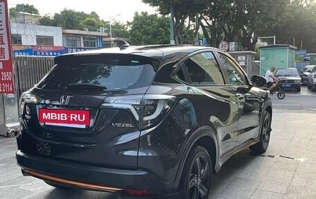Honda Vezel, 2022 год, 1 710 000 рублей, 6 фотография