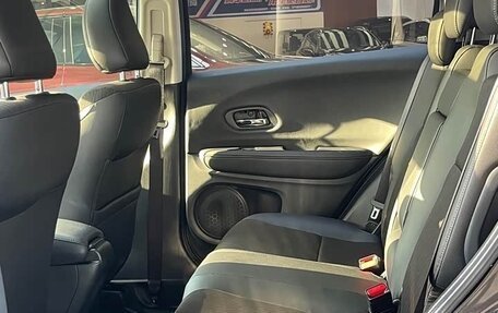 Honda Vezel, 2022 год, 1 710 000 рублей, 13 фотография