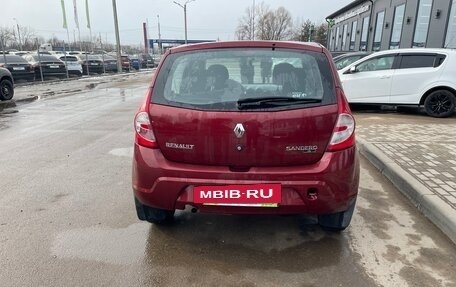 Renault Sandero I, 2013 год, 550 000 рублей, 2 фотография