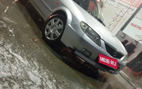 Mazda 323, 2003 год, 320 000 рублей, 2 фотография
