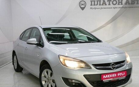 Opel Astra J, 2014 год, 830 000 рублей, 3 фотография