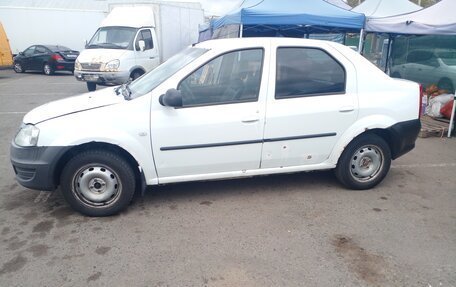 Renault Logan I, 2013 год, 280 000 рублей, 2 фотография