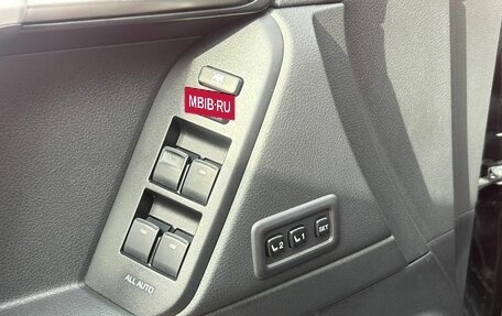 Toyota Land Cruiser Prado 150 рестайлинг 2, 2021 год, 6 700 000 рублей, 10 фотография