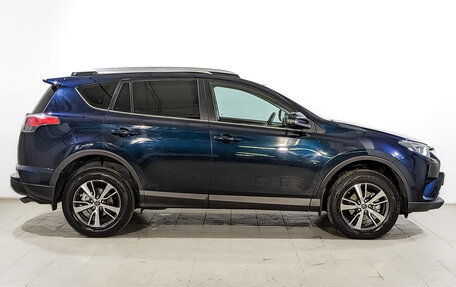 Toyota RAV4, 2018 год, 2 200 000 рублей, 4 фотография