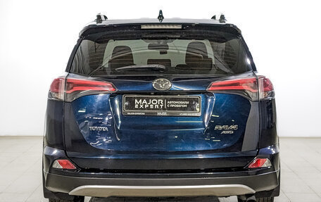 Toyota RAV4, 2018 год, 2 200 000 рублей, 6 фотография
