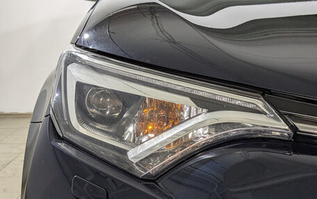 Toyota RAV4, 2018 год, 2 200 000 рублей, 11 фотография