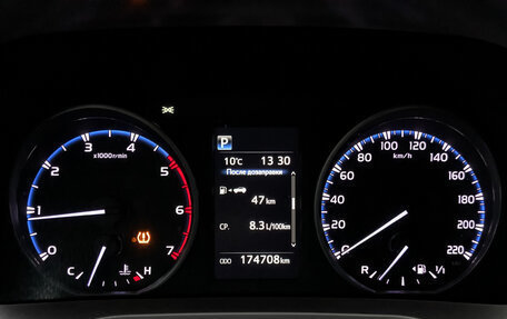 Toyota RAV4, 2018 год, 2 200 000 рублей, 16 фотография