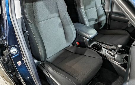Toyota RAV4, 2018 год, 2 200 000 рублей, 24 фотография