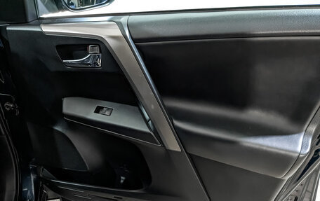 Toyota RAV4, 2018 год, 2 200 000 рублей, 25 фотография