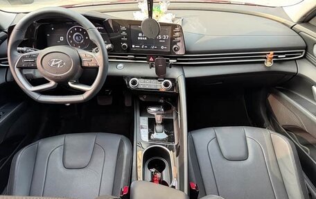 Hyundai Elantra, 2022 год, 1 315 000 рублей, 8 фотография
