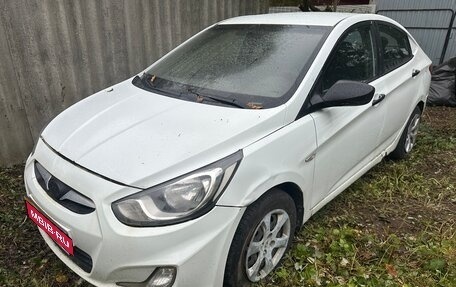 Hyundai Solaris II рестайлинг, 2014 год, 365 000 рублей, 1 фотография